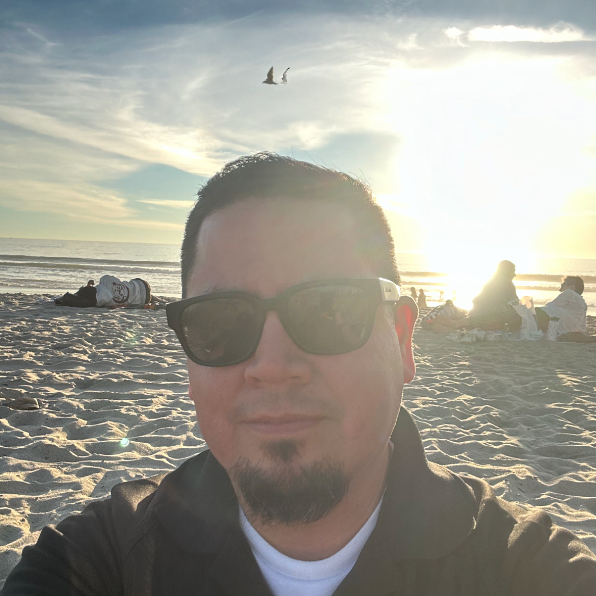 Ernie Flores profile photo