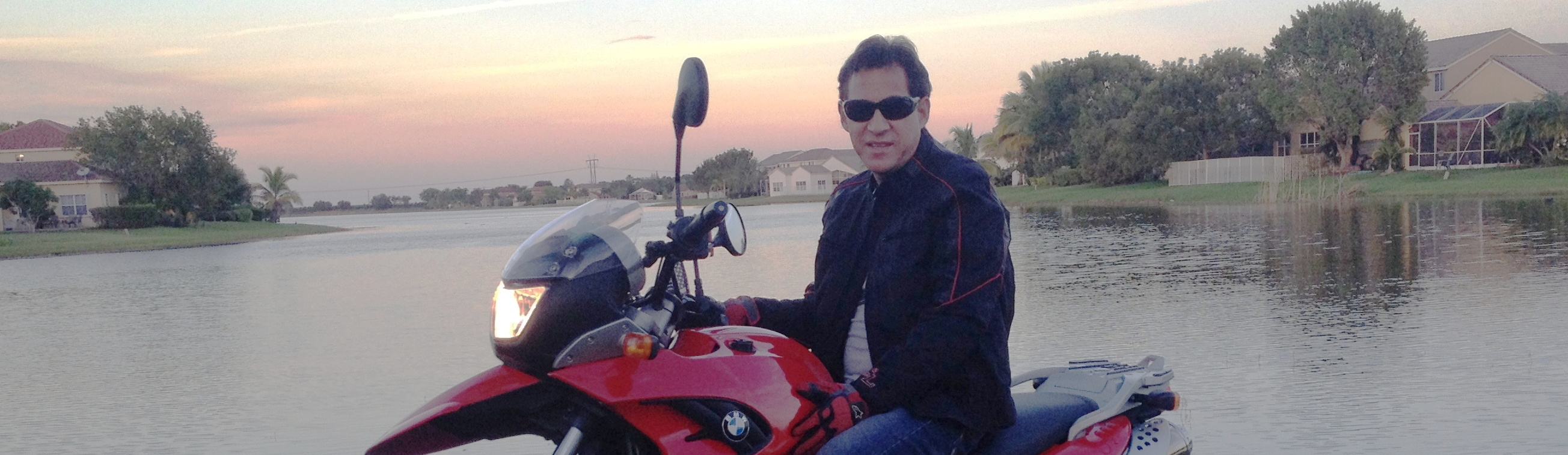 Marco Lares profile background